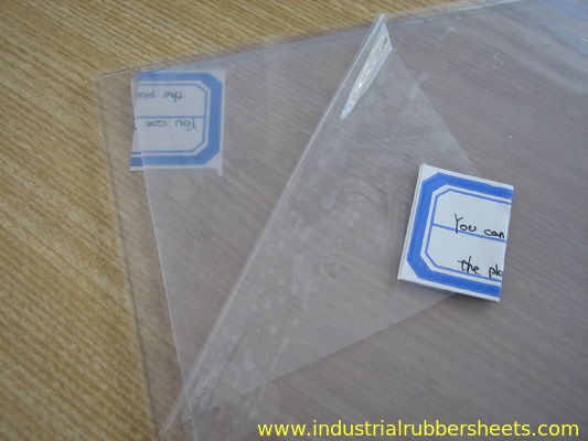 100% لفائف صفائح مطاط السيليكون البكر من الدرجة الغذائية بدون رائحة بكثافة 1.25-1.50 جم/سم³ مقاومة لدرجات الحرارة العالية لعمل حشيات الثقب