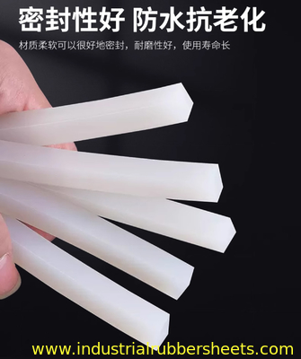شريط السيليكون الصف الغذائي 3mm × 10mm ، من -60 °C إلى 200 °C ، UL 94 V-0