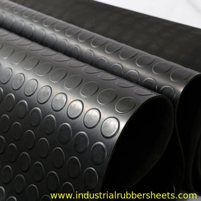 سجادة أرضية مضادة للانزلاق للاستخدام الصناعي مع سطح بأزرار دائرية وسمك 3 مم لمقاومة الزيت